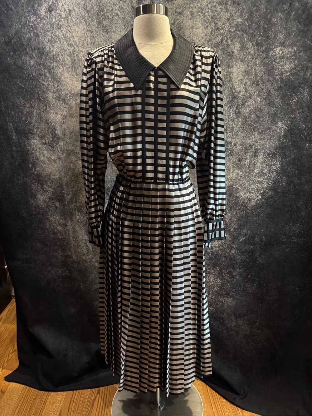 Vintage Albert Nipon Black and Silver Striped Silk Long Sleeve Midi Dress